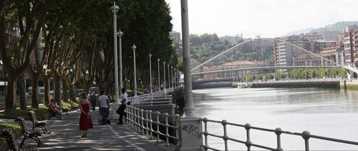 A 5 Minutos Andando Del Casco Viejo, Ayuntamiento, Plaza Circular Y Gran Via De Bilbao Y Proximo A Las 2 Lineas De Metro Buitenkant foto